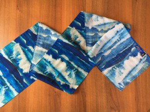 Dazzling Wave Wool Scarf